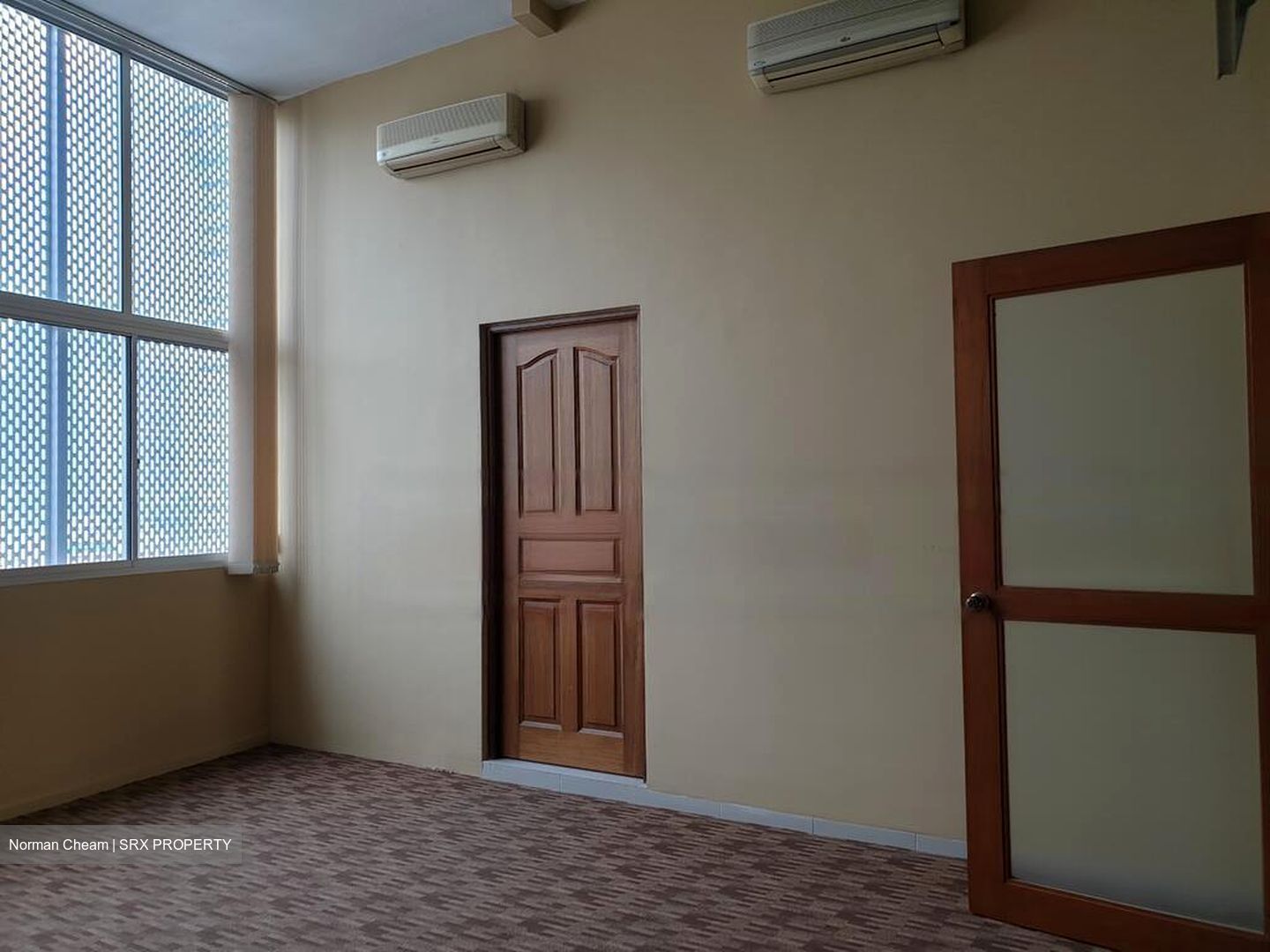 Kim-hoe Centre (D8), Office #459235161